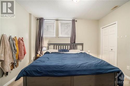 500 Reardon Private, Ottawa, ON - Indoor Photo Showing Bedroom
