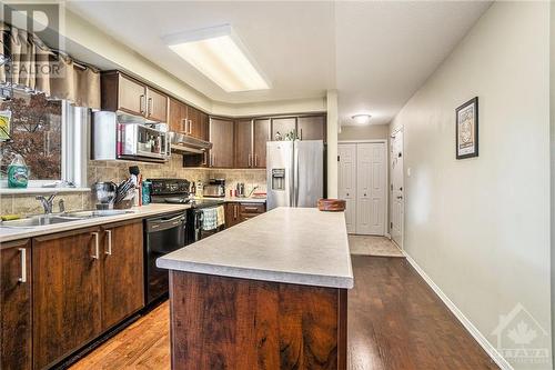 500 Reardon Private, Ottawa, ON - Indoor Photo Showing Kitchen With Double Sink