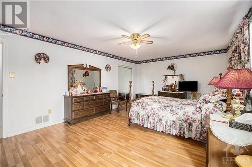 53 King Street, Smiths Falls, ON - Indoor Photo Showing Bedroom