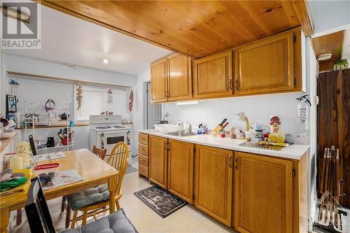 53 King Street, Smiths Falls, ON - Indoor Photo Showing Kitchen