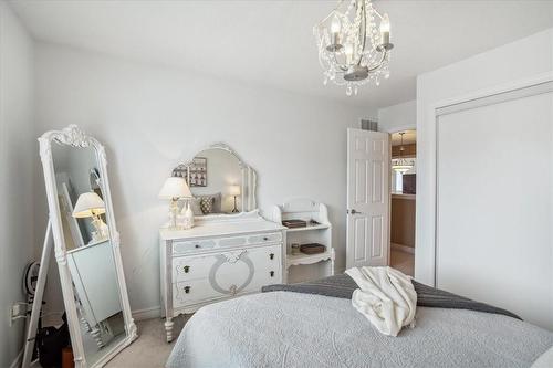 1009 Holdsworth Crescent, Milton, ON - Indoor Photo Showing Bedroom