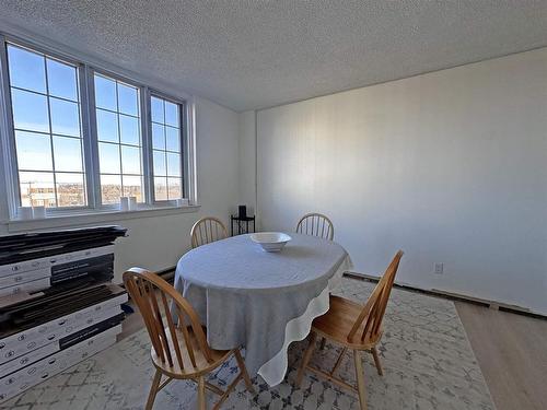 502 130 Brodie Street, Thunder Bay, ON - Indoor Photo Showing Dining Room