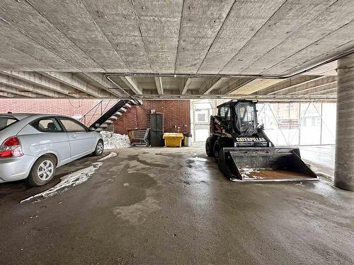 502 130 Brodie Street, Thunder Bay, ON - Indoor Photo Showing Garage