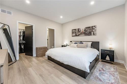 300 Richmond Street|Unit #22, Thorold, ON - Indoor Photo Showing Bedroom