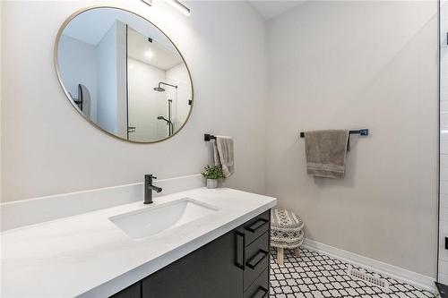 300 Richmond Street|Unit #22, Thorold, ON - Indoor Photo Showing Bathroom