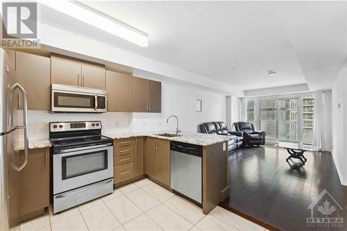 242 Rideau Street Unit#604, Ottawa, ON - Indoor Photo Showing Kitchen