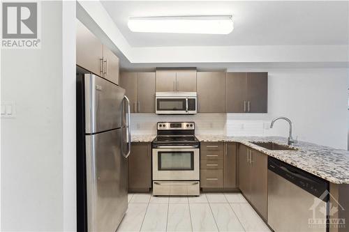 242 Rideau Street Unit#604, Ottawa, ON - Indoor Photo Showing Kitchen With Upgraded Kitchen