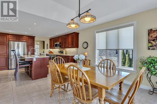 81 South Harbour Dr, Kawartha Lakes, ON - Indoor Photo Showing Dining Room