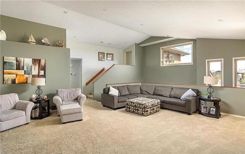 6 Wren Crescent, Brandon, MB - Indoor Photo Showing Living Room