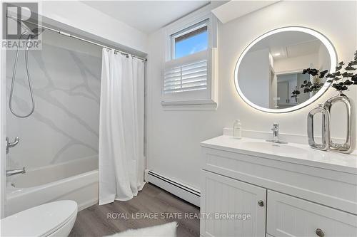 101 Teal Avenue, Hamilton, ON - Indoor Photo Showing Bathroom