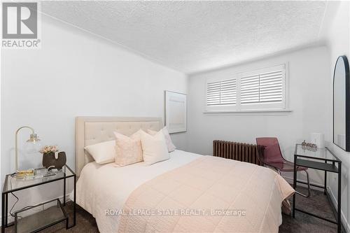 101 Teal Avenue, Hamilton, ON - Indoor Photo Showing Bedroom
