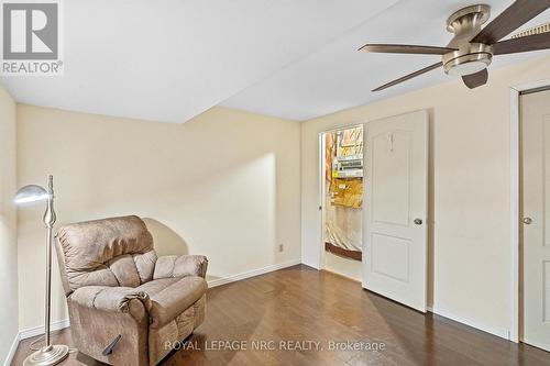 7042 Brittany Crt, Niagara Falls, ON - Indoor Photo Showing Other Room