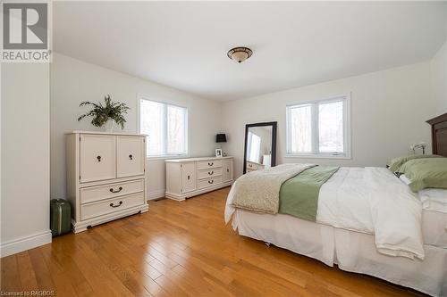 154 Sutter Street, Grey Highlands, ON - Indoor Photo Showing Bedroom