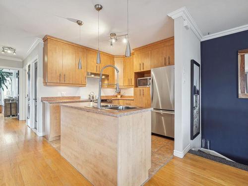 Kitchen - 10332 Rue Sackville, Montréal (Ahuntsic-Cartierville), QC - Indoor Photo Showing Kitchen With Double Sink