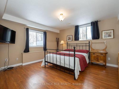 154 Sutter St, Grey Highlands, ON - Indoor Photo Showing Bedroom