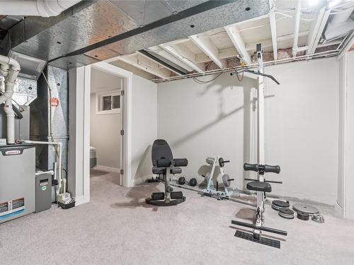 610 Pottery Road, Vernon, BC - Indoor Photo Showing Gym Room