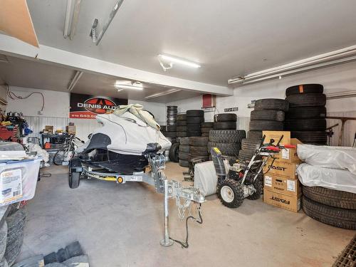 Garage - 422 Boul. Maloney O., Gatineau (Gatineau), QC - Indoor Photo Showing Garage