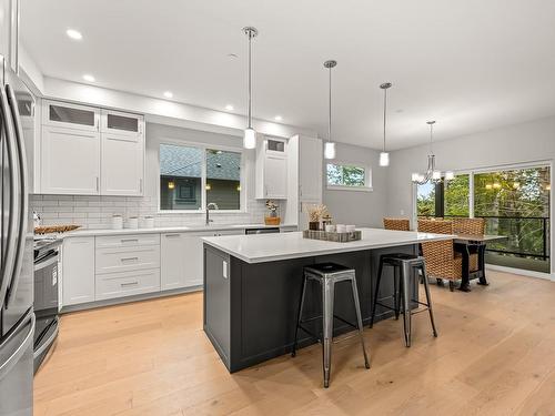 3236 Klanawa Cres, Courtenay, BC - Indoor Photo Showing Kitchen With Upgraded Kitchen