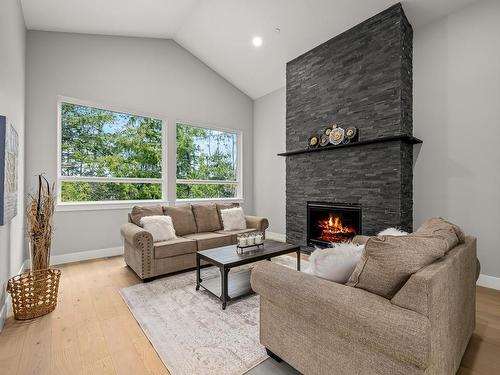 3236 Klanawa Cres, Courtenay, BC - Indoor Photo Showing Living Room With Fireplace