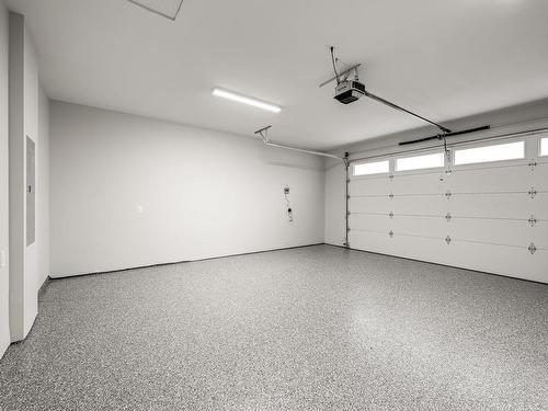 3236 Klanawa Cres, Courtenay, BC - Indoor Photo Showing Garage