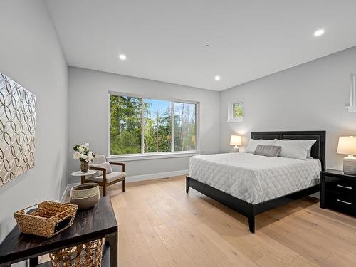 3236 Klanawa Cres, Courtenay, BC - Indoor Photo Showing Bedroom