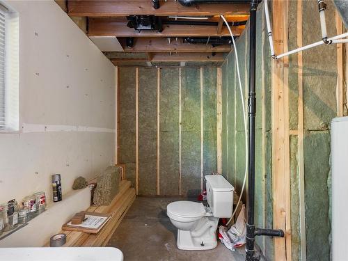 1003 Cardinal Way, Qualicum Beach, BC - Indoor Photo Showing Bathroom