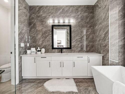 590 Radant Road, Kelowna, BC - Indoor Photo Showing Bathroom