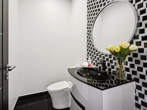 Powder room - 362 Rue Blue Haven, Dollard-Des-Ormeaux, QC - Indoor Photo Showing Bathroom