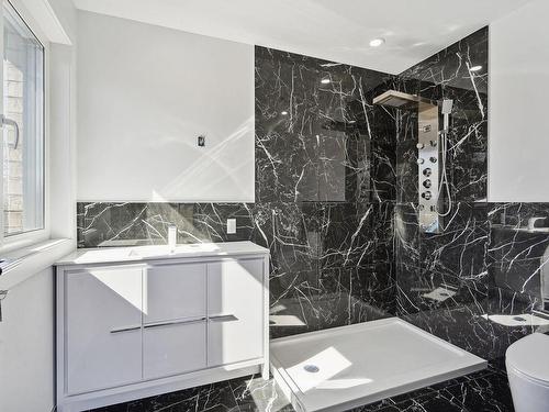 Bathroom - 362 Rue Blue Haven, Dollard-Des-Ormeaux, QC - Indoor Photo Showing Bathroom
