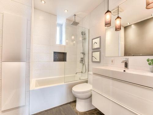 Bathroom - 7081  - 7085 1Re Avenue, Montréal (Villeray/Saint-Michel/Parc-Extension), QC - Indoor Photo Showing Bathroom