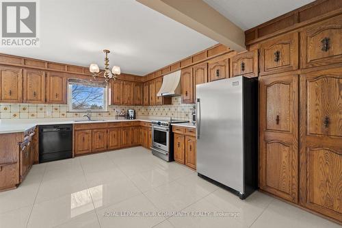 3065 17Th Side Rd, King, ON - Indoor Photo Showing Kitchen
