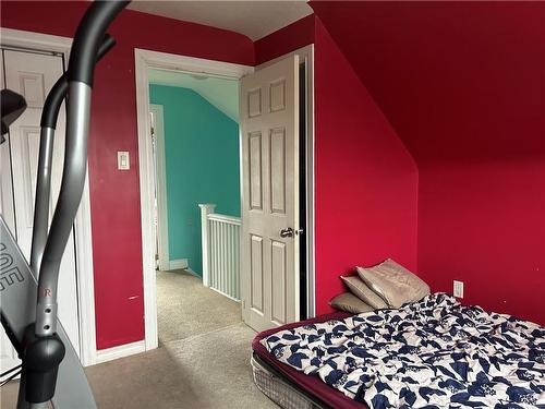 181 Kenilworth Avenue S, Hamilton, ON - Indoor Photo Showing Bedroom