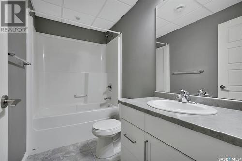 5 4801 Trinity Lane, Regina, SK - Indoor Photo Showing Bathroom