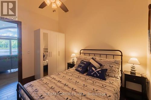 1036 Gordonier Lake Rd, Bracebridge, ON - Indoor Photo Showing Bedroom