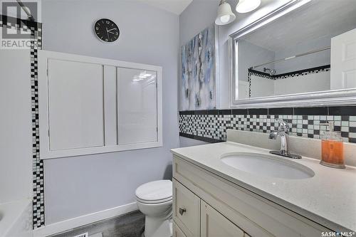 3107 6Th Avenue N, Regina, SK - Indoor Photo Showing Bathroom