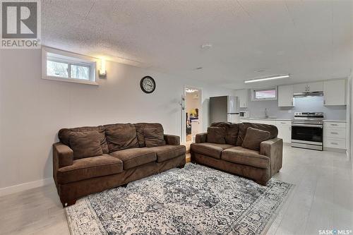 3107 6Th Avenue N, Regina, SK - Indoor Photo Showing Living Room