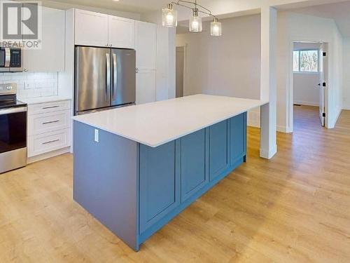 202-7440 Nootka Street, Powell River, BC - Indoor Photo Showing Kitchen