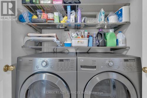 #2009 -24 Hanover Rd, Brampton, ON - Indoor Photo Showing Laundry Room