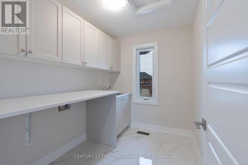 241 Leitch St, Dutton/Dunwich, ON - Indoor Photo Showing Laundry Room