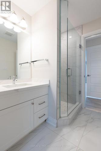 241 Leitch St, Dutton/Dunwich, ON - Indoor Photo Showing Bathroom