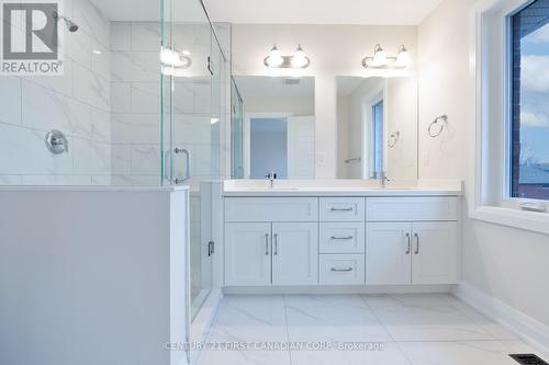 240 Leitch Street, Dutton/Dunwich, ON - Indoor Photo Showing Bathroom