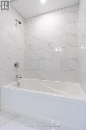 240 Leitch Street, Dutton/Dunwich, ON - Indoor Photo Showing Bathroom