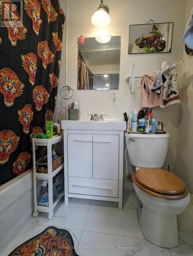 22 Lottridge St, Hamilton, ON - Indoor Photo Showing Bathroom