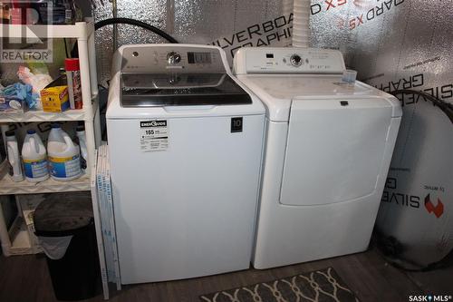 336 Robinson Street, Regina, SK - Indoor Photo Showing Laundry Room