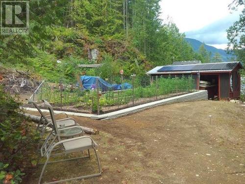 9352 Powell Lake, Powell River, BC - Outdoor