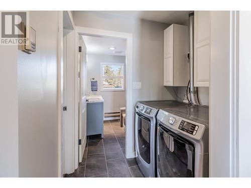 4725 Chilcotin Crescent, 108 Mile Ranch, BC - Indoor Photo Showing Laundry Room