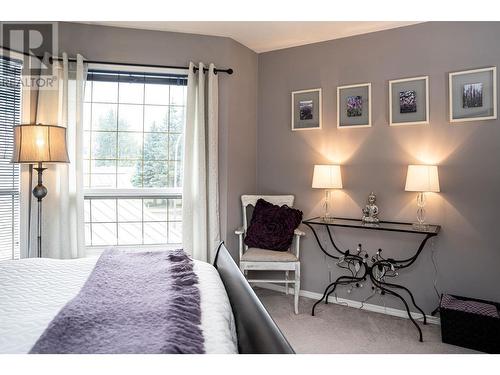 806 First Street, Revelstoke, BC - Indoor Photo Showing Bedroom