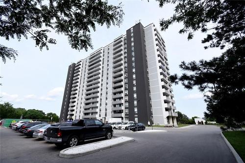 2055 Upper Middle Road|Unit #1610, Burlington, ON - Outdoor With Balcony With Facade