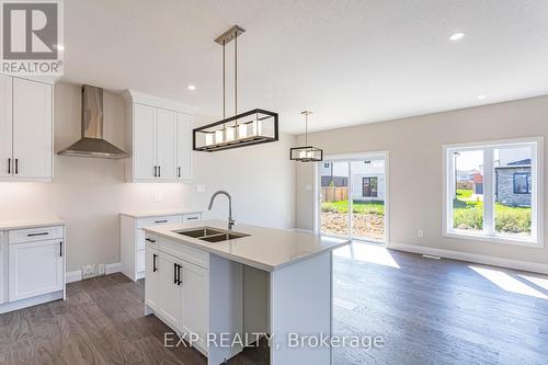 2212 Saddlerock Ave, London, ON - Indoor Photo Showing Kitchen With Double Sink