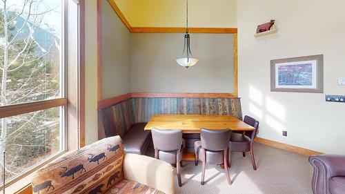 643C - 4559 Timberline Crescent, Fernie, BC - Indoor Photo Showing Dining Room